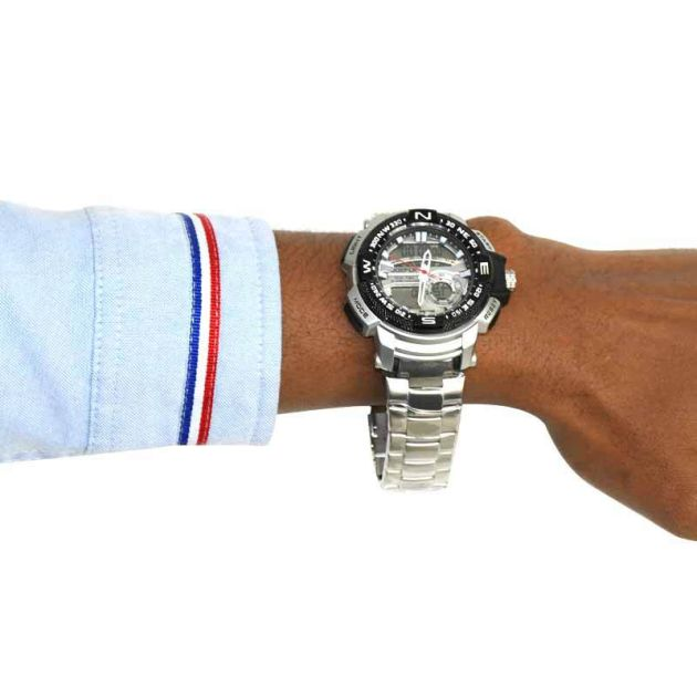 montre-en-acier-inoxydable-de-marque-joefox-dans-son-boitier