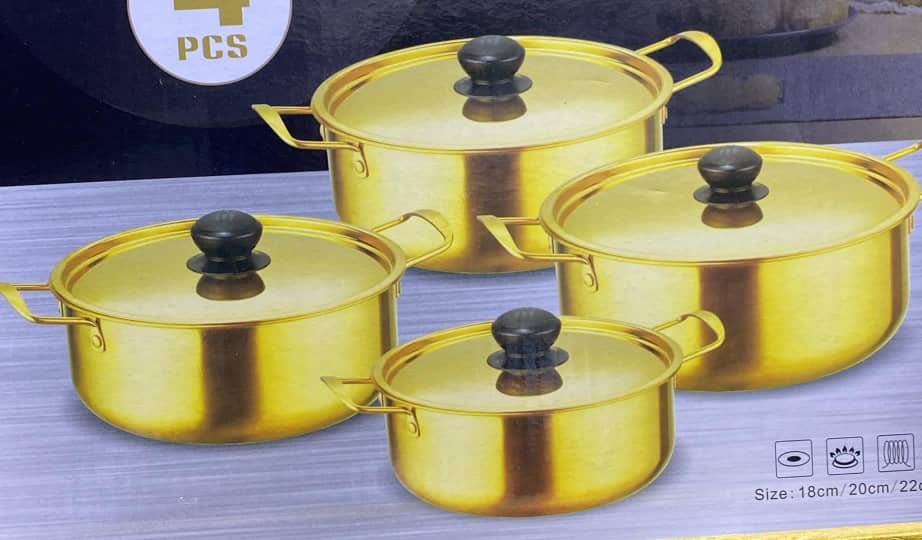 batterie-de-cuisine-–-4-pièces-(doré-élégant)(tailles-:-18-cm-/-20-cm-/-22-cm-/-24-cm).