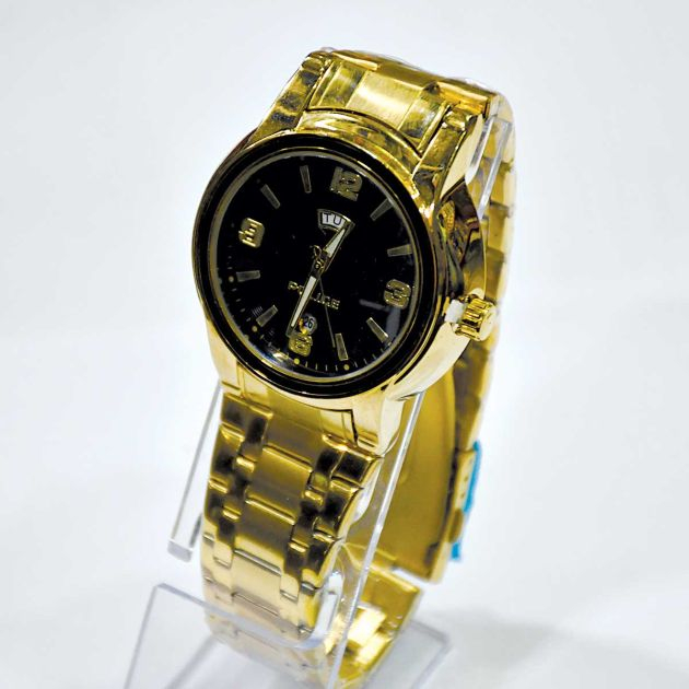 montre-en-acier-inoxydable---police-dans-son-boitier