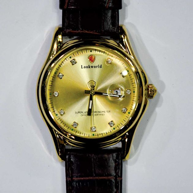 montre-de-marque-lookworld-simili-cuir-couleur-marrondans-son-boitier