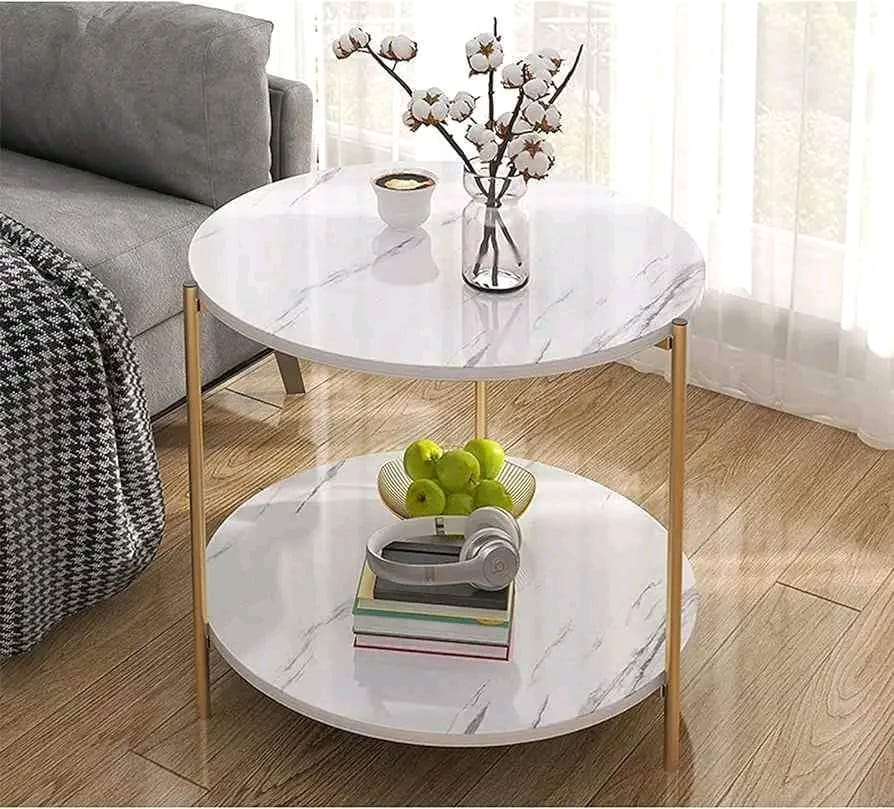 table-basse-avec-plateau-en-pierre-et-structure-en-métal