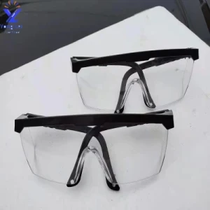 lunettes-de-sécurité-avec-toutes-les-lentilles-en-polycarbonate